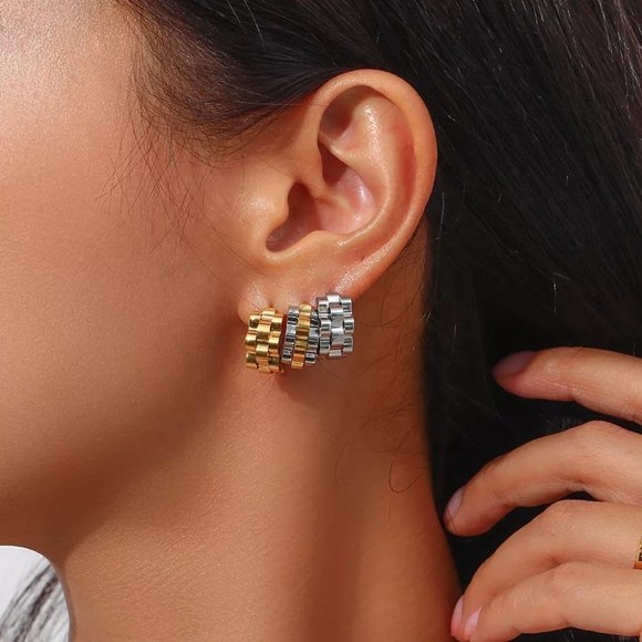 Vintage Two-Tone Chunky Watchband Hoop Earrings PVD 18K White Gold & Sil… - Picture 8 of 13